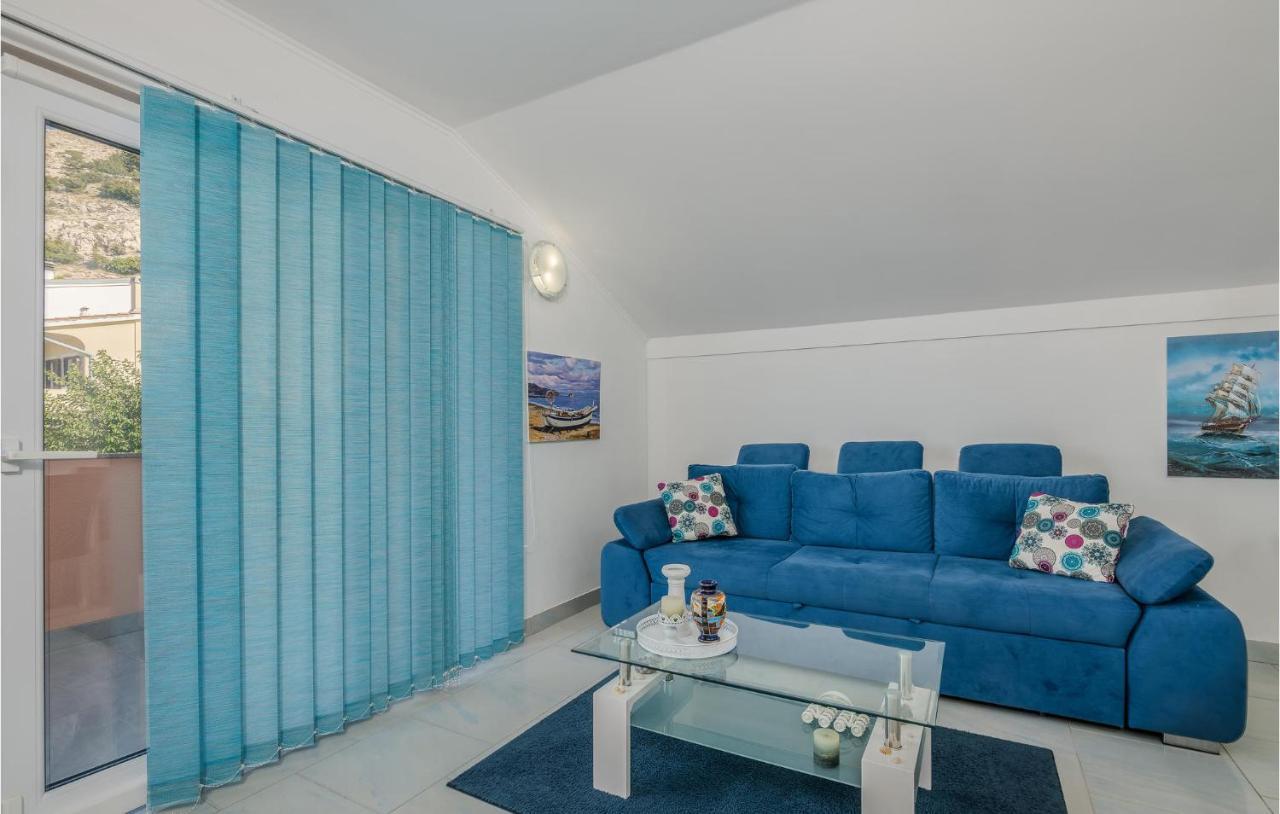 Nice Apartment In Stara Baska With Kitchen エクステリア 写真
