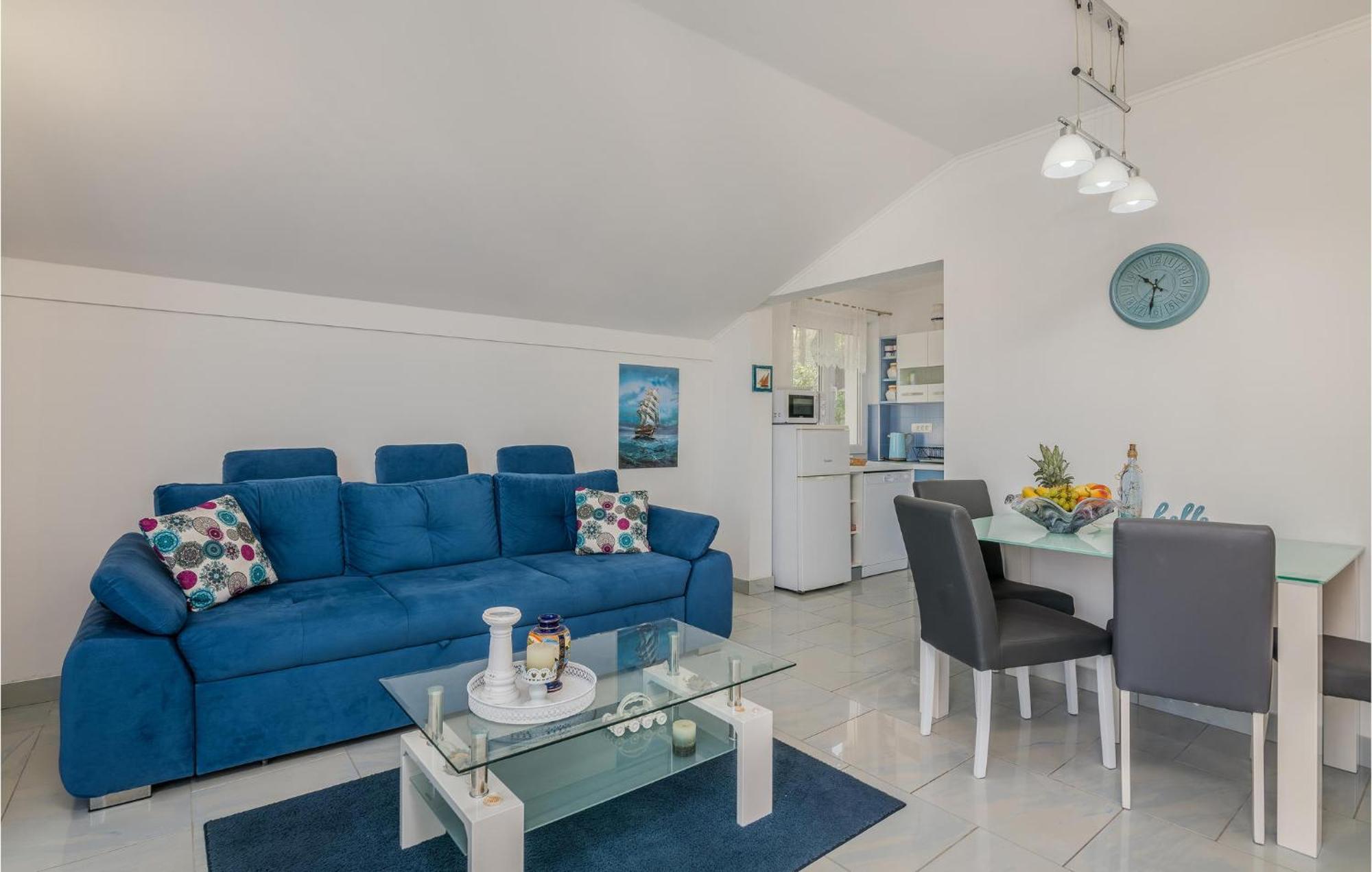 Nice Apartment In Stara Baska With Kitchen エクステリア 写真