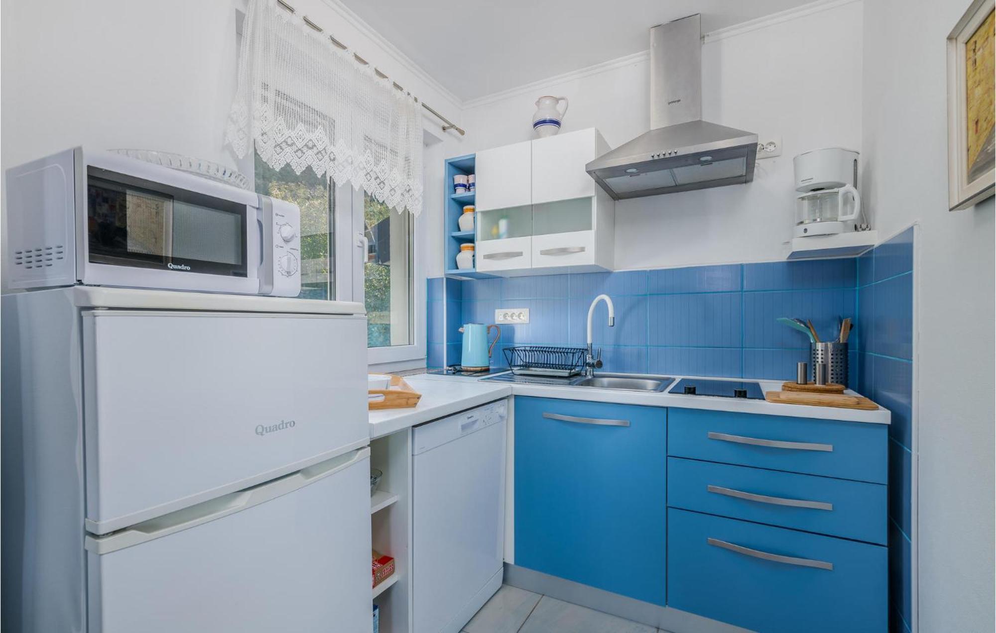 Nice Apartment In Stara Baska With Kitchen エクステリア 写真