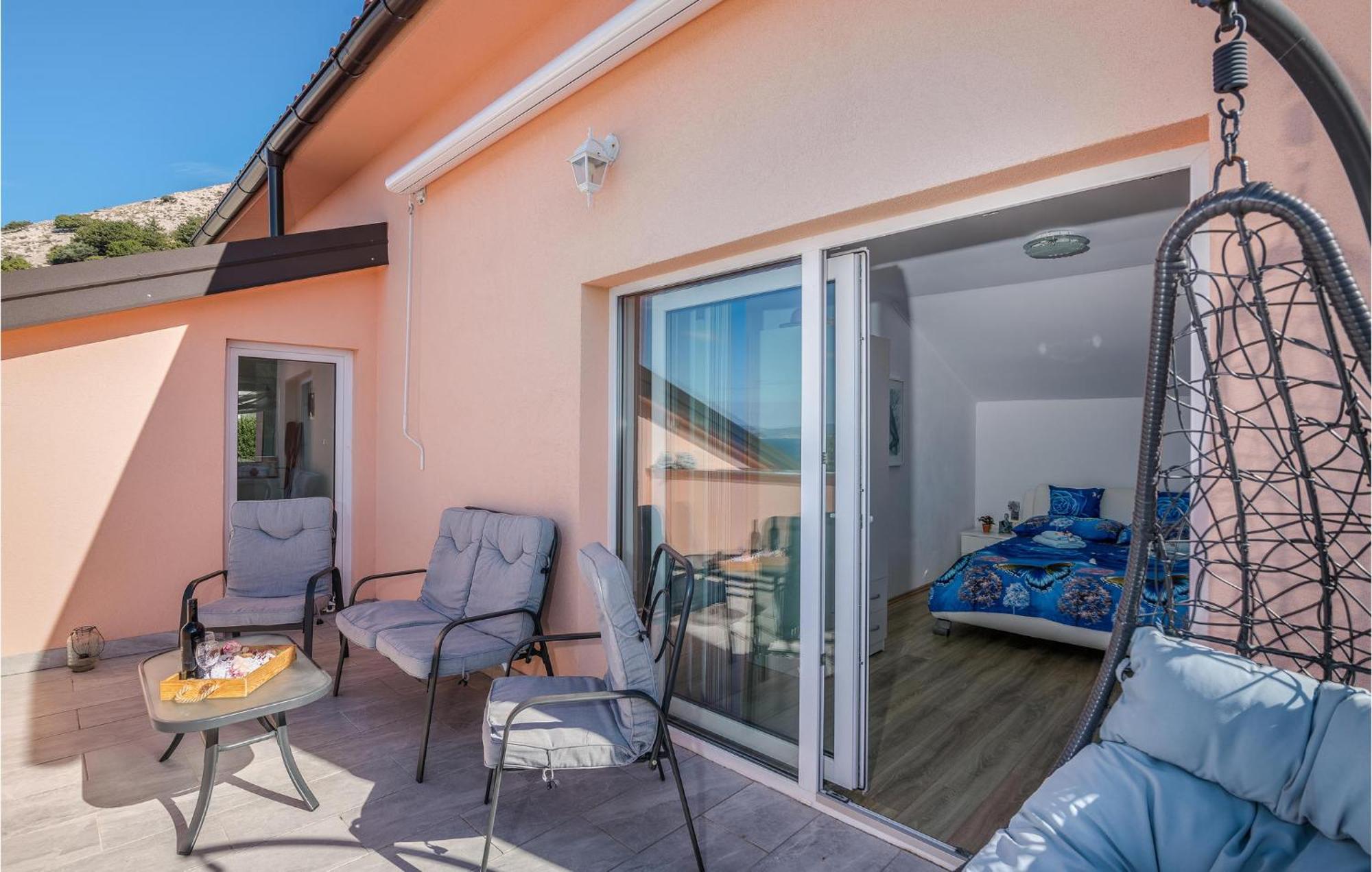 Nice Apartment In Stara Baska With Kitchen エクステリア 写真